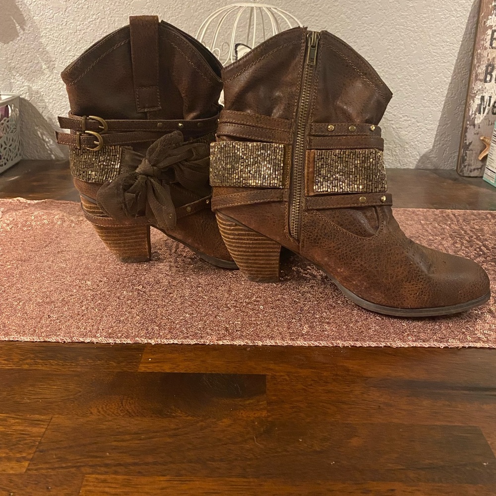 Not Rate embellished boots